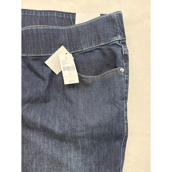 Lane Bryant Women's Pull On Flare Leg Jeans Plus Size 22 NWT - Picture 3 of 9